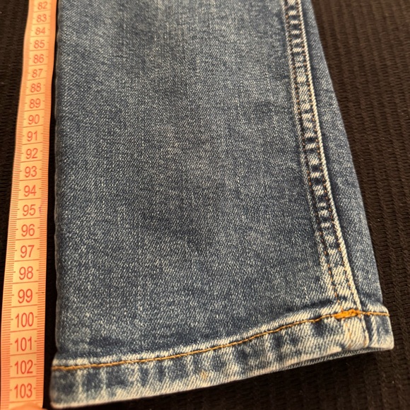Zara jeans. Worn twice. Mint condition. Waist size 31. - Picture 3 of 4